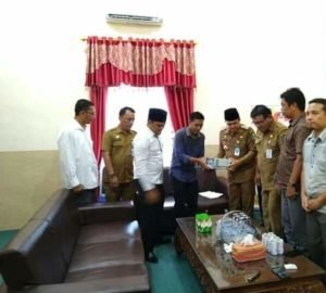 Bupati Batubara Terima Berkas Calih DPRD Dari KPU