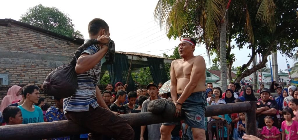 Meriahkan HUT RI Ke 74, Masyarakat Desa Petatal Tidak Lupakan Sejarah