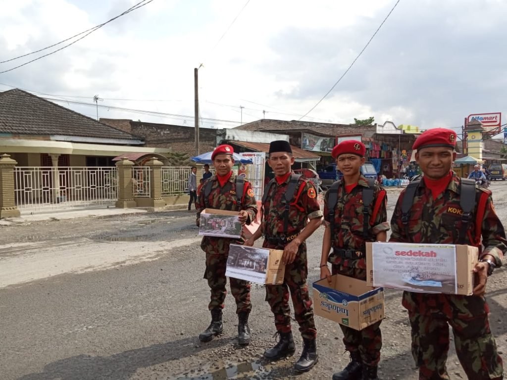PCPM Galang Dana Untuk Pasutri Yang Hidupi 5 Cucunya di Gubuk Reot