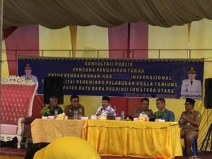 Bupati Minta Masyarakat Kuala Tanjung Serahkan Surat Tanah