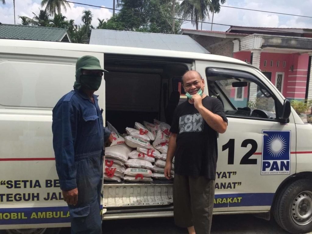 Peduli Dampak Wabah Covid-19, DPW PAN Sumut Salurkan 200 Sak Beras