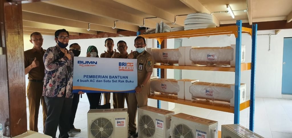 Terima Bantuan BRI, Pojok Baca Menarik Minat Baca dan Menulis Masyarakat