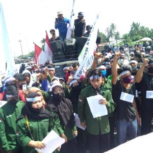 Dinilai di PHK Sepihak, Buruh Demo Inalum