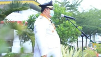 Bupati Labura Inspektur Upacara