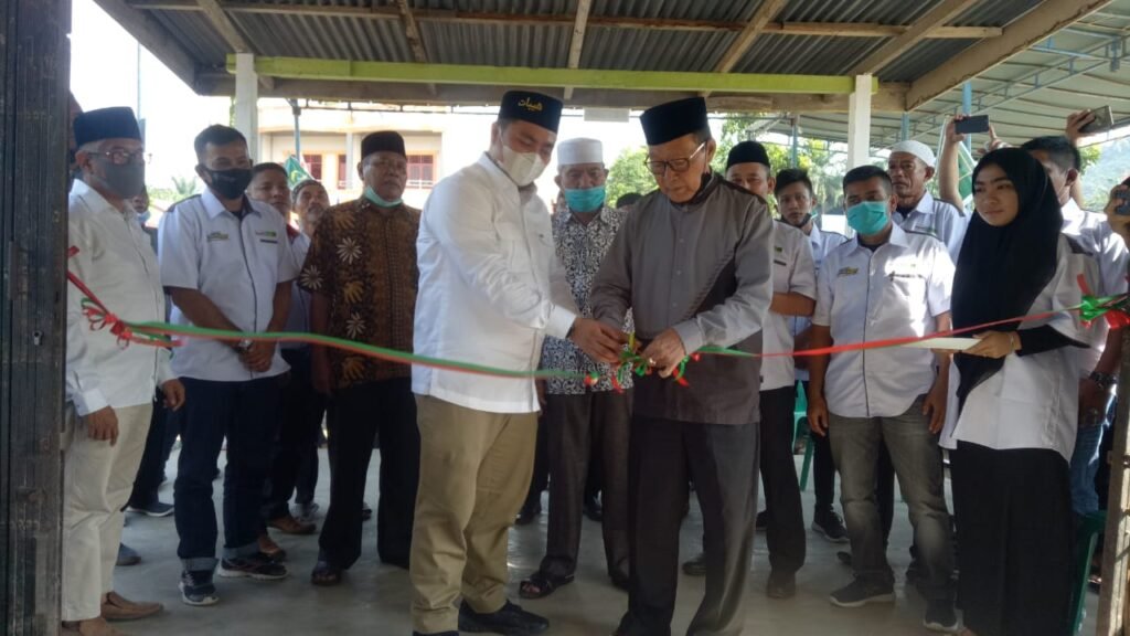 Paslon Hebat Resmikan Posko Pemenangan di Aek Natas