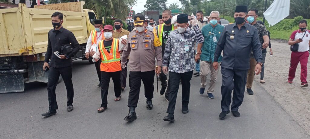 AKBP Drs H Ikhwan Lubis SH MH Pemberi Sedekah Tanpa Lihat Agama