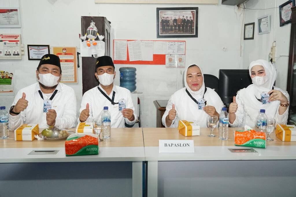 Terima Pendaftaran, KPU: Berkas Diserahkan Paslon Hebat Lengkap