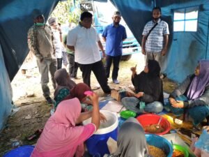 Bupati Tinjau Korban Banjir Labura