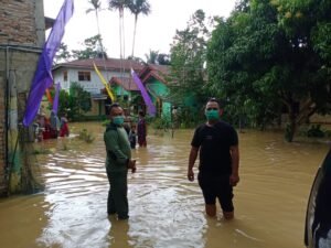 Ratusan Rumah Dua Kelurahan Aek Kanopan Terendam Banjir