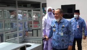 Upaya Pemulihan Ekonomi Dampak Covid-19, Bupati Bantu Gerobak