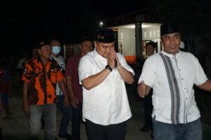 Kedatangan Cabup No 4 Disambut Grup Marhaban di Gunting Saga