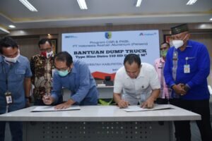 Bupati Batubara Terima 1 Dump Truck Bantuan CSR Inalum