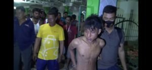 Bongkar Pintu Mesjid Tanah Merah, JH Babak Belur di Massa