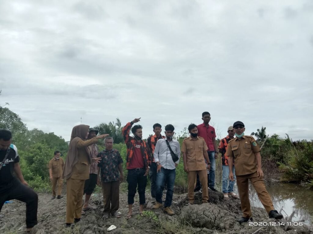 Kadis PUPR Batubara ke Desa Kapal Merah