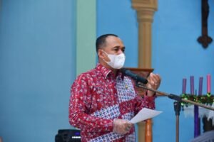 Bupati Baksos Bagikan 1100 Paket Sembako Untuk 219 Gereja di Batubara