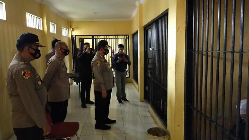 Kapolres Batubara Beri Nasehat Ubah Pribadi Tahanan