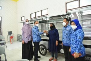 Bupati dan Ketua TP PKK Serahkan Bantuan UMKM Batubara