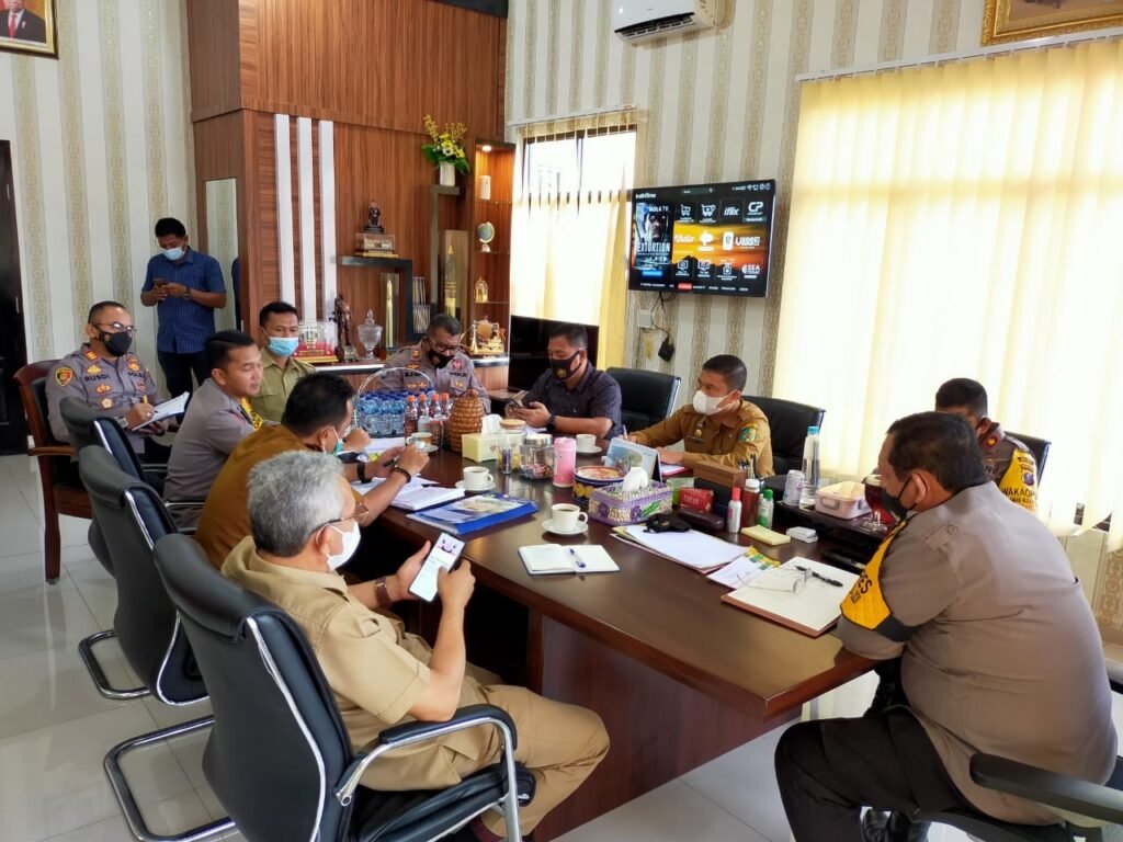Kapolres Rakor Penanganan Covid-19 dan PPKM Bersama Dinkes Batubara