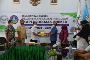 Dekan FIP Lantik Eko Haryanto Jadi Ketum IKAPLUSDIKMAS Unimed