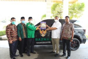 Pemkab Labura Hibahkan Mobil Daihatsu Terios ke Baznas