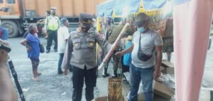 Pedagang Petasan dan Kembang Api di Aek Kanopan Ditertibkan