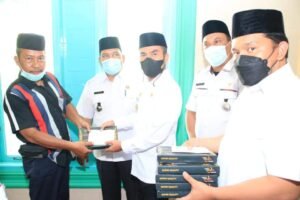 Lagi di Labura…!, Bilal Mayat, Nazir Mesjid dan Guru Mengaji Dibantu