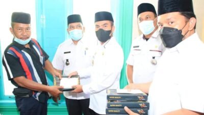 Lagi di Labura…!, Bilal Mayat, Nazir Mesjid dan Guru Mengaji Dibantu