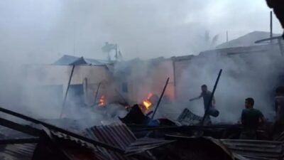 Terdengar Letusan, 3 Rumah Ludes