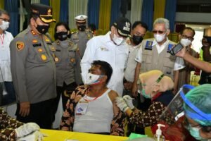 Pantau Vaksinasi Massal, Bupati dan Kapolres Batubara Mau Program Sukses