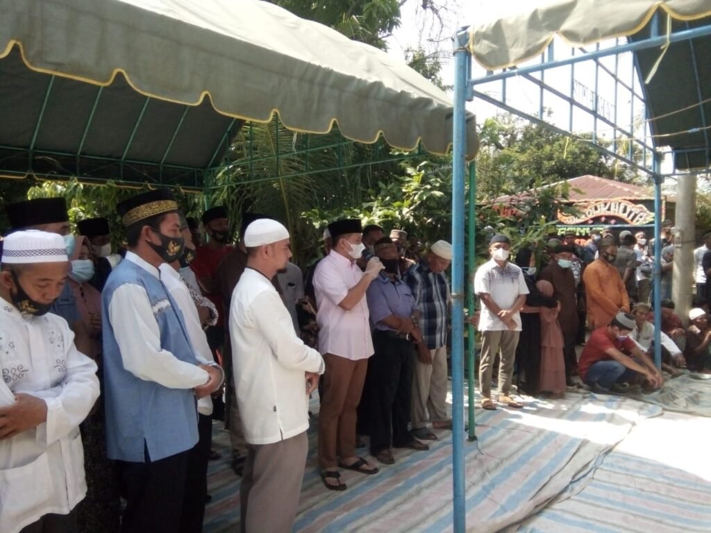 Kades Tanah Tinggi Meninggal, Bupati Batubara Datangi Rumah Duka