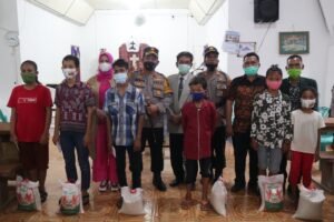 Kapolres Batubara Baksos di Desa Gunung Rante