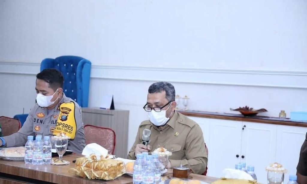 Pj Bupati Minta Satgas Covid-19 Labusel Serius Bekerja