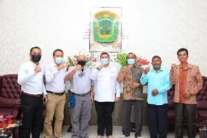 Bupati Terima Audensi Pengurus Gereja Katolik Teluk Dalam Labura