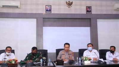 Forkopimda Rapat Monitoring Satgas Covid-19 di Labura
