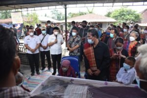 Bupati Batubara Melayat ke Rumah Korban Tabrak Lari