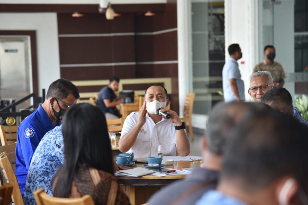 Bupati Minta Kades se Batubara Bawa 2 Lansia Vaksinasi Besok