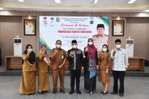 Bupati Batubara Terima MKK Dari BKKBN RI