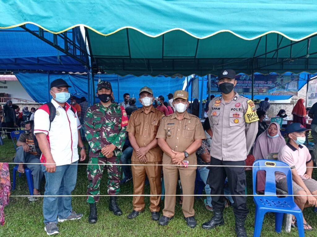 Masyarakat Serbu Tempat Vaksinasi Desa Tanah Rendah Batubara
