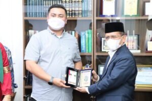 Bupati Labura Tetap Lanjutkan Beasiswa ke UINSU