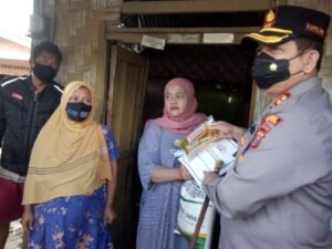 Kapolres Batubara Bersama KSJ Beri Bantuan di Desa Tanjung Kubah