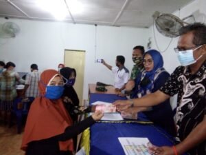 Penyaluran BLT DD di Desa Suka Raja