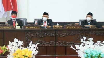 Paripurna Mendengarkan Pidato Presiden RI di Labura