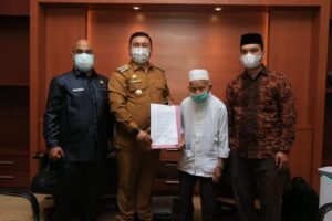 Serah Terima Tanah Pesantren Shohibul Arba’ah Labura