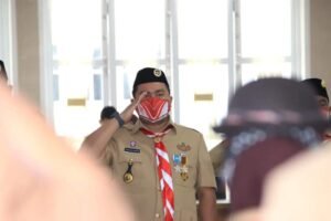 Hari Pramuka ke -60, Bupati Labura Raih Lencana Darma Bakti