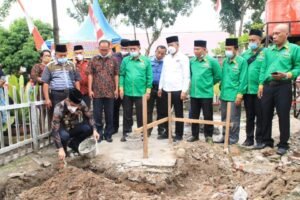 Wabup Labura Letakan Batu Pertama Bangunan Musholla