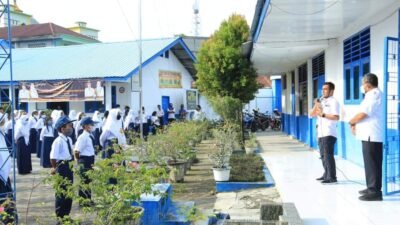 Wabup Labura Bersama Sekda Sidak ke SD dan SMP di Aek Kanopan