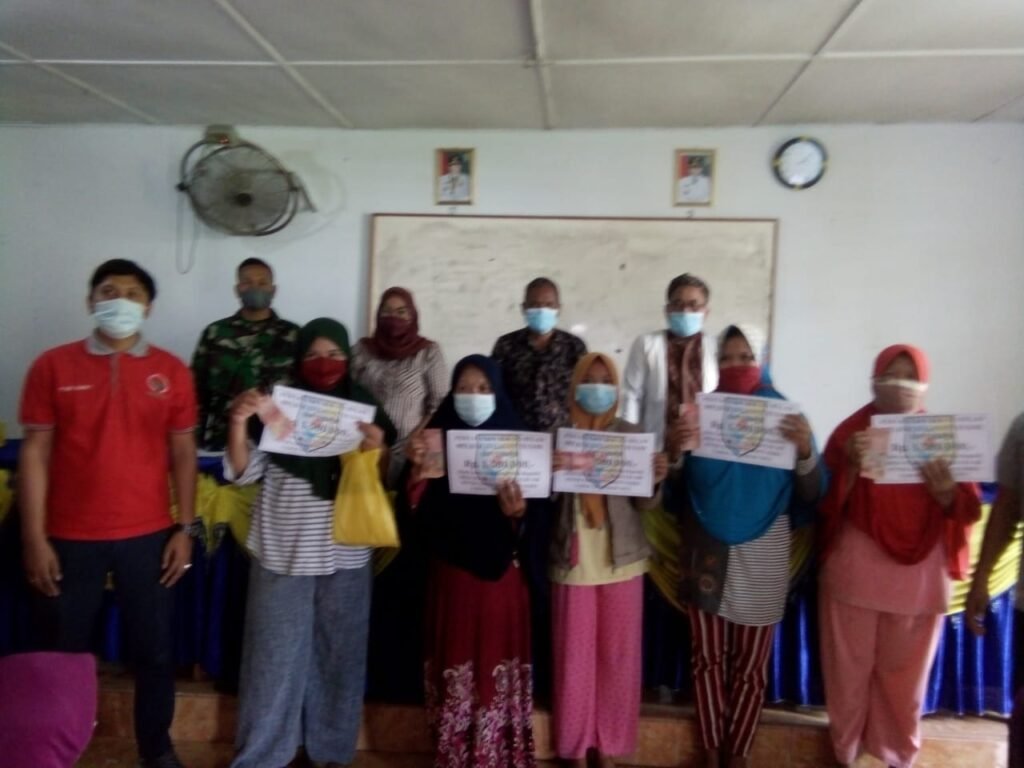 Warga Desa Suka Raja Terima BLT 5 Bulan