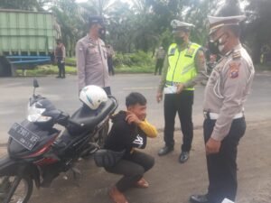 Personil Gabungan Polres Batubara Ops Yustisi Stasioner