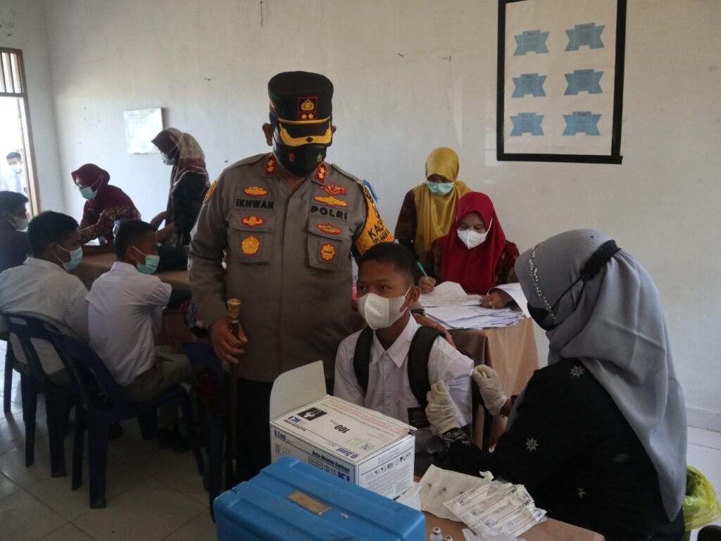 Kapolres Terus Monitoring Vaksinasi Merdeka di Batubara