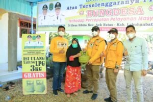 Bupati Labura Bersama Wakil Bung Desa di Sibito